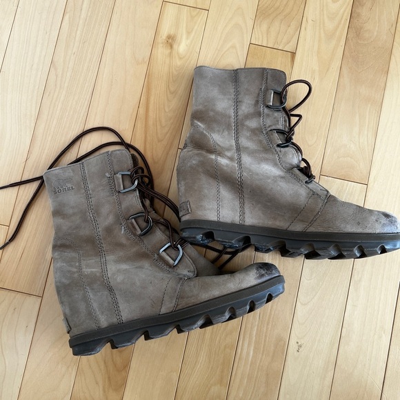 Sorel Joan of Arctic Ash Brown Wedge Boots Size 9.5 - Picture 5 of 8
